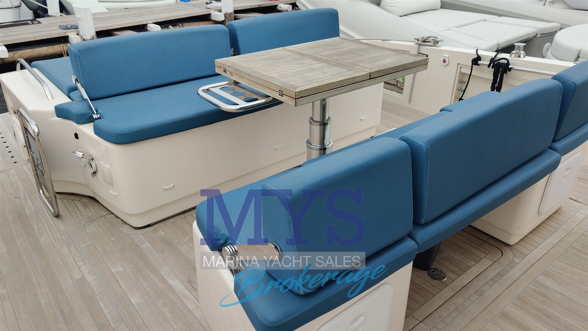 Cayman 400 Wa · 2022 in vendita in Altra zona — foto 9