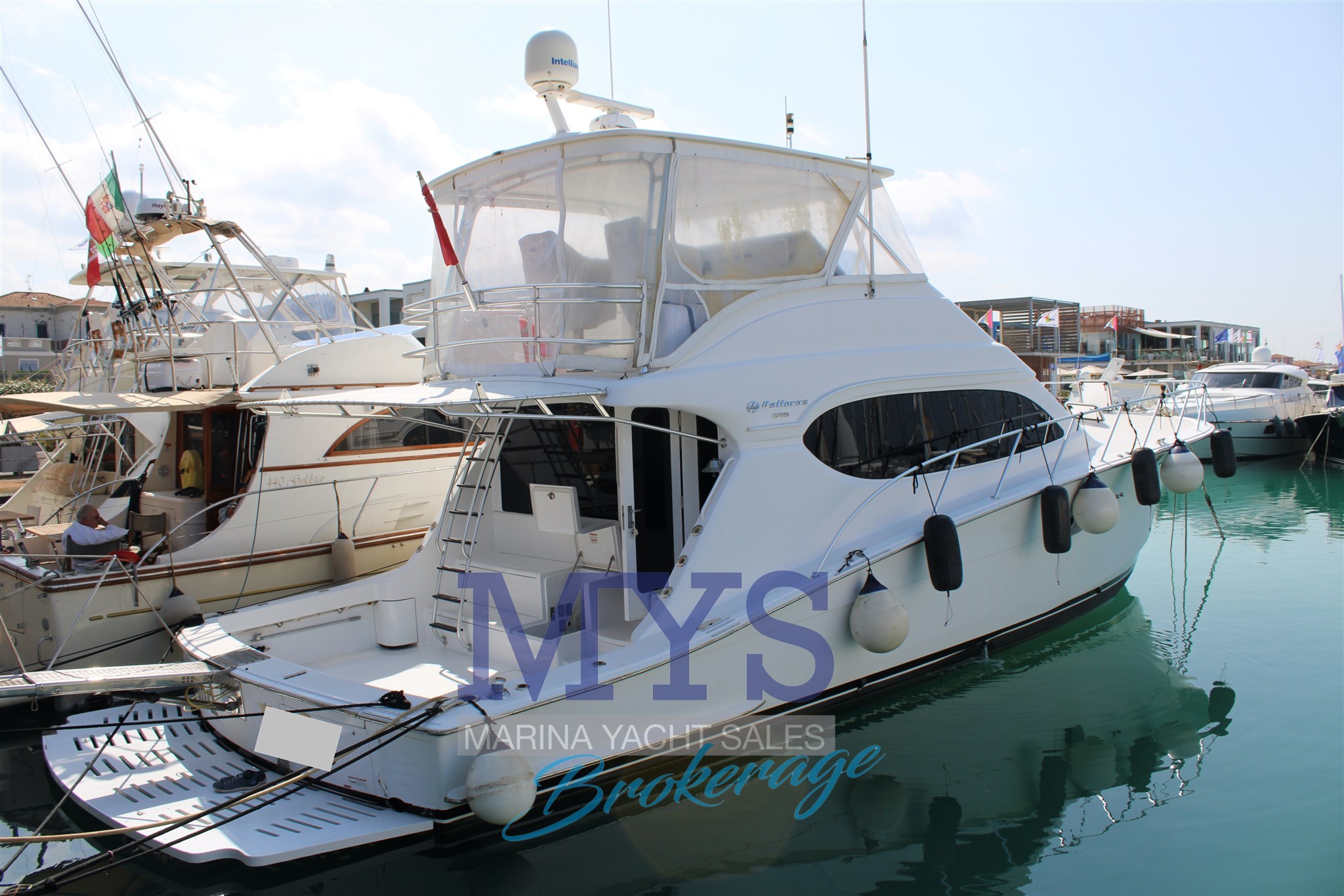 Hatteras 54 Convertible · 2008 en venta en Otra zona — foto 4