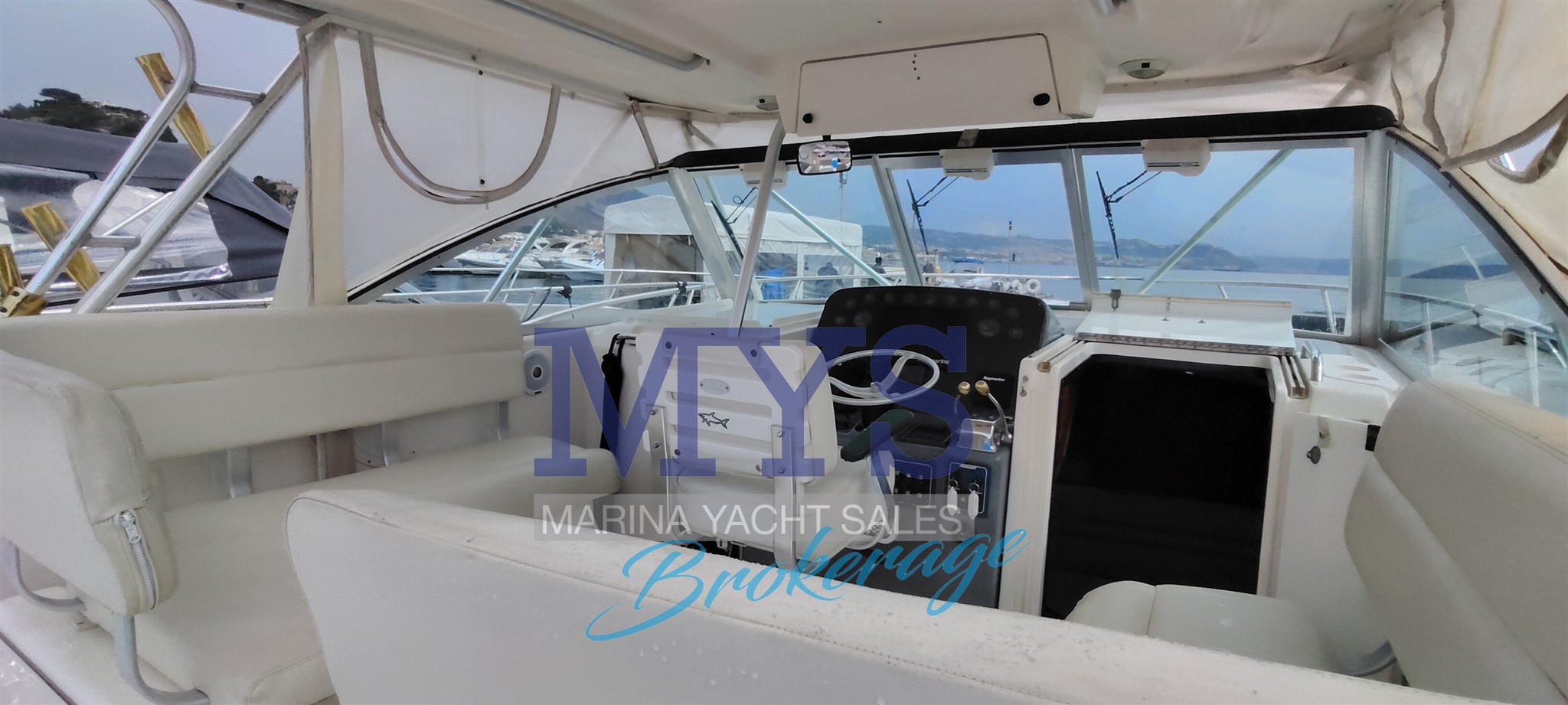 Pursuit 3800 Express · 1997 en venta en Otra zona — foto 6