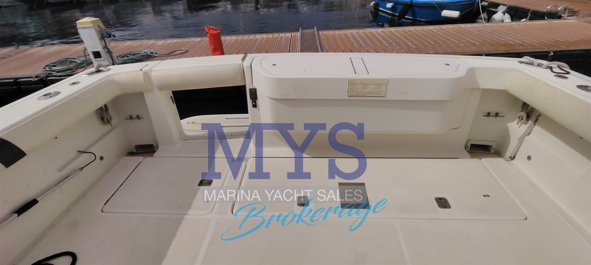 Pursuit 3800 Express · 1997 en venta en Otra zona — foto 10