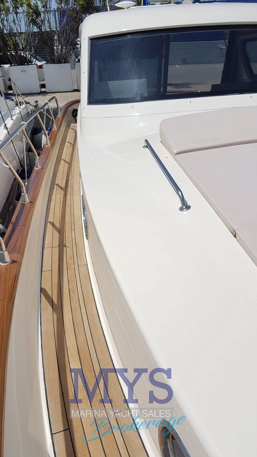 Di Donna Serapo 42 Cabin Ht · 2011 en venta en Otra zona — foto 6