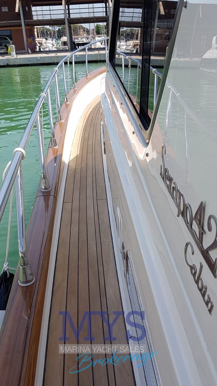 Di Donna Serapo 42 Cabin Ht · 2011 en venta en Otra zona — foto 7
