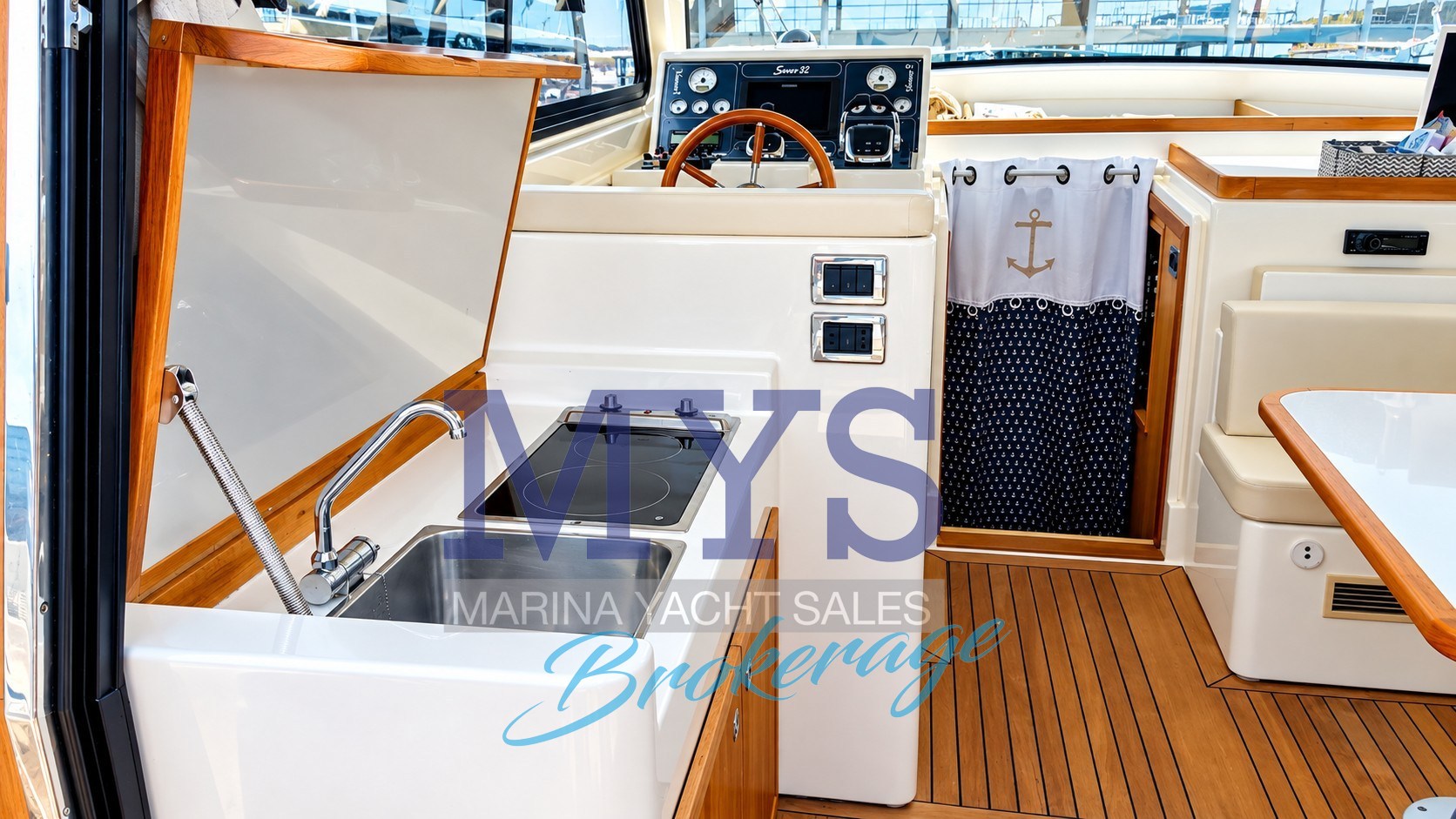 Di Donna Serapo 42 Cabin Ht · 2011 en venta en Otra zona — foto 10