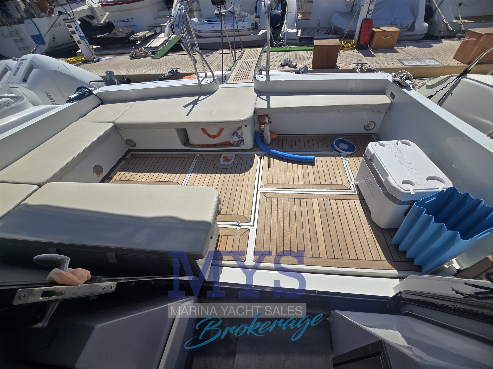 Ferretti Yachts 40 Roadstar · 1989 zu verkaufen – Andere Region — Foto 9