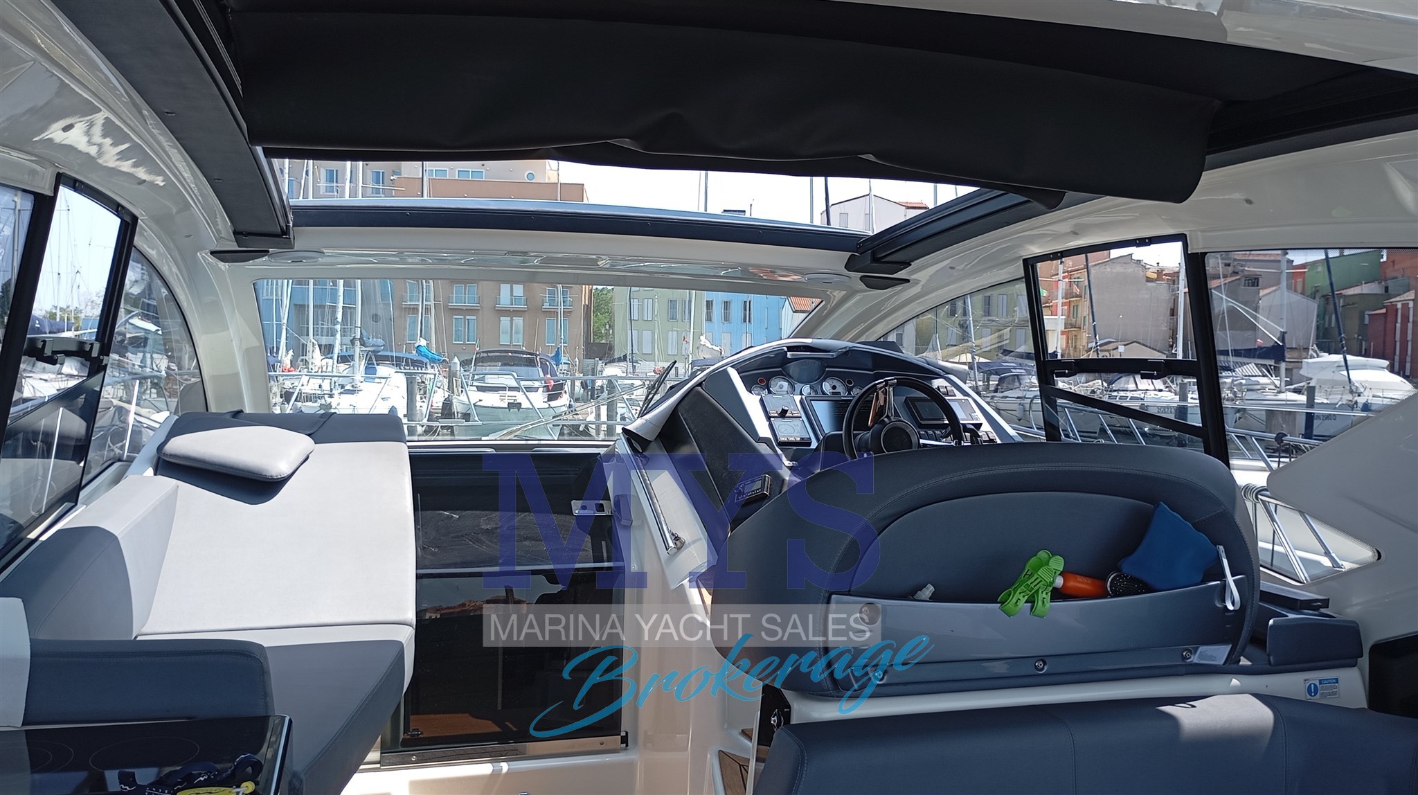 Cranchi M44 Ht · 2017 for sale in Other area — photo 8