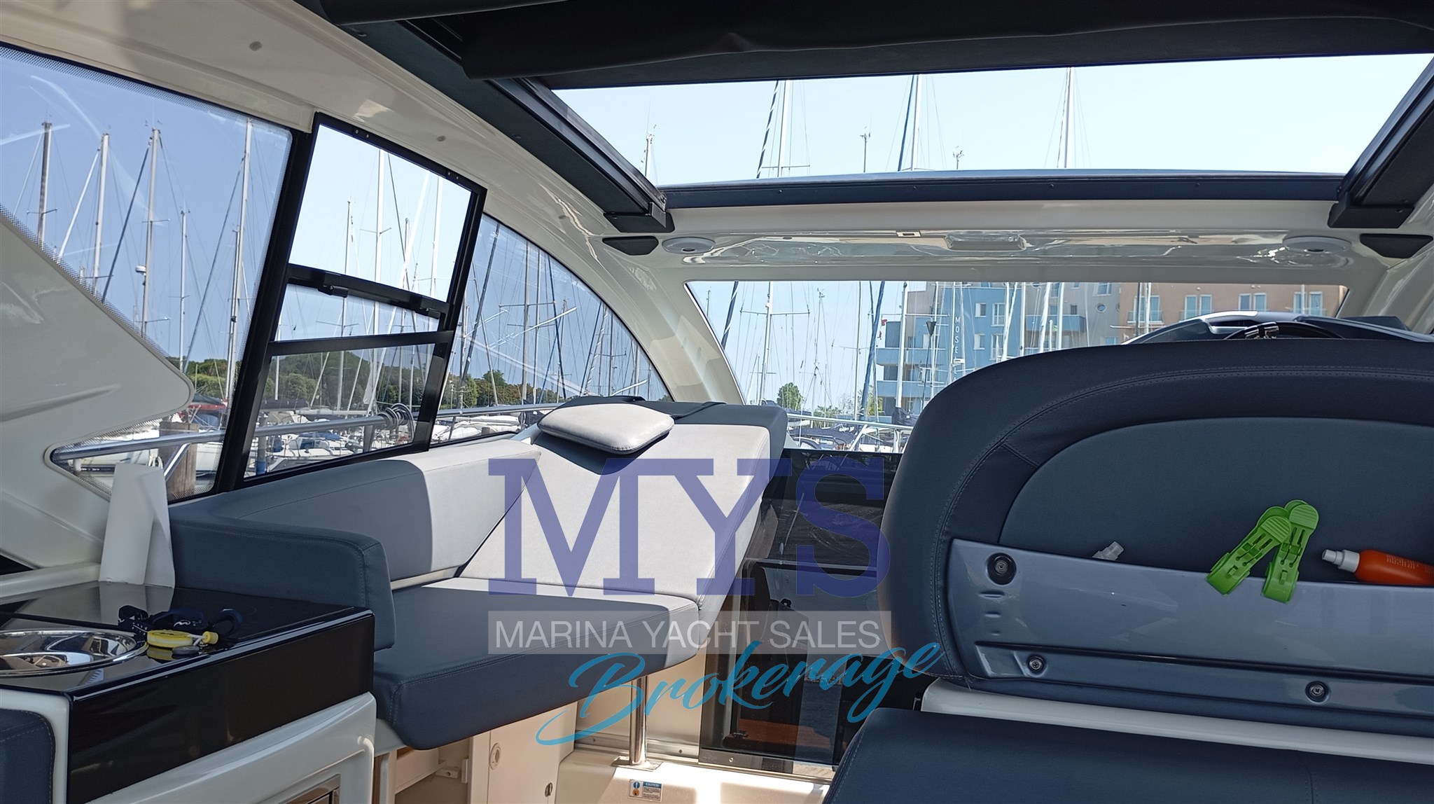 Cranchi M44 Ht · 2017 for sale in Other area — photo 9