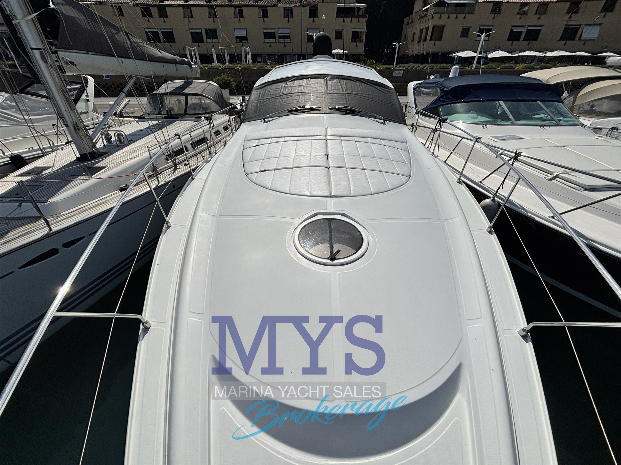 Pershing 46' · 2007 à vendre – Autre zone — photo 6