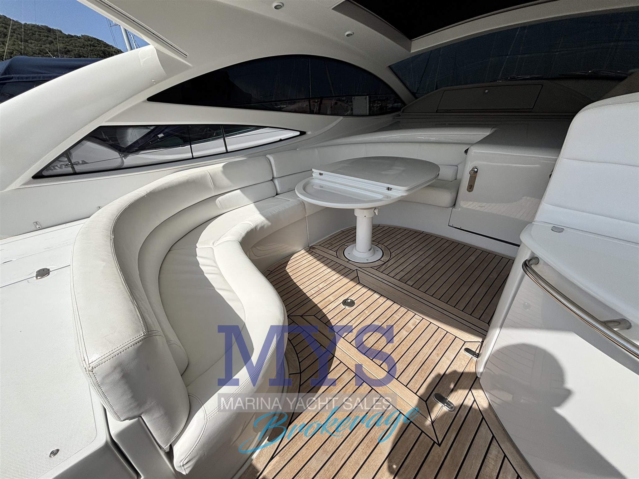 Pershing 46' · 2007 à vendre – Autre zone — photo 10