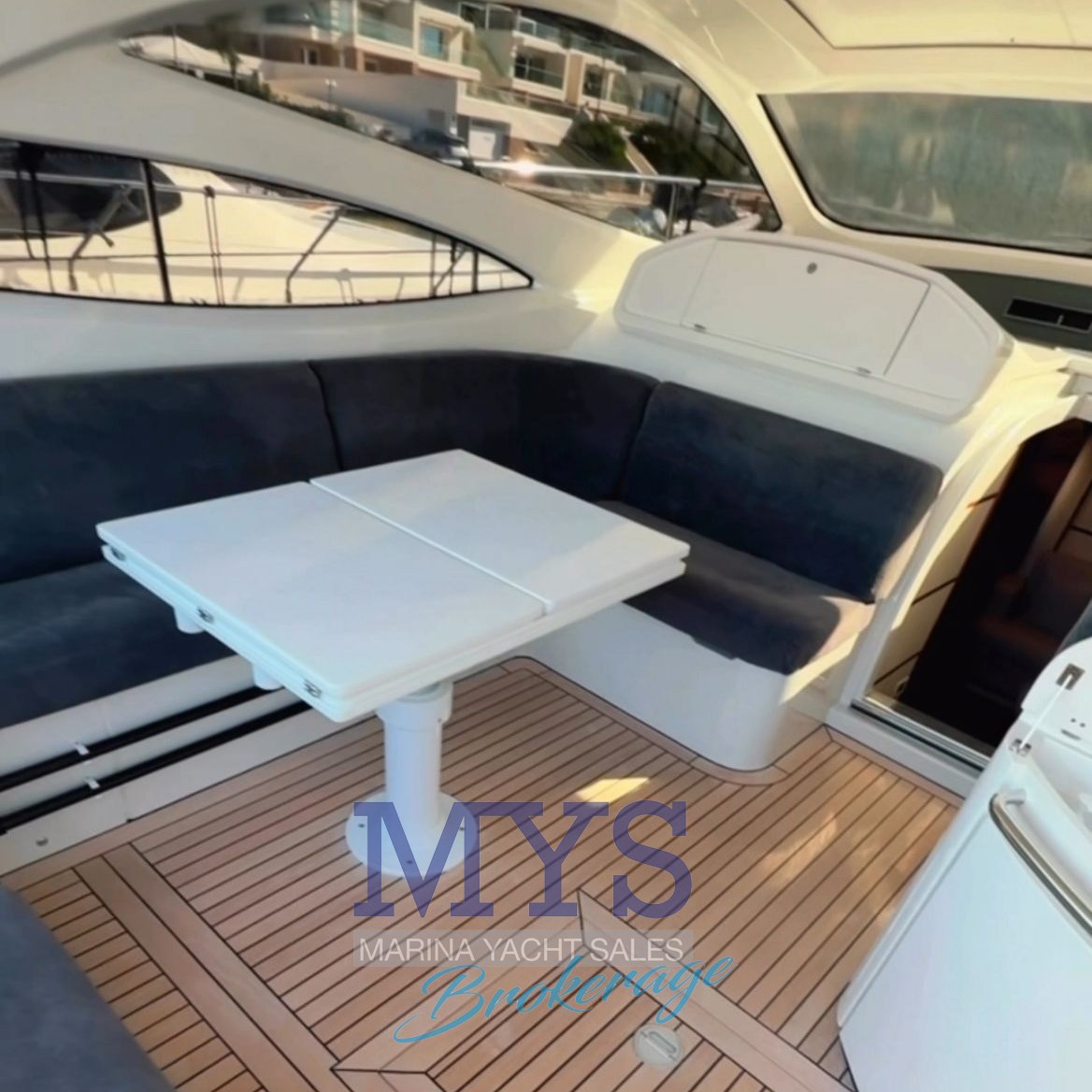 Pershing 50' · 2009 à vendre – Autre zone — photo 7