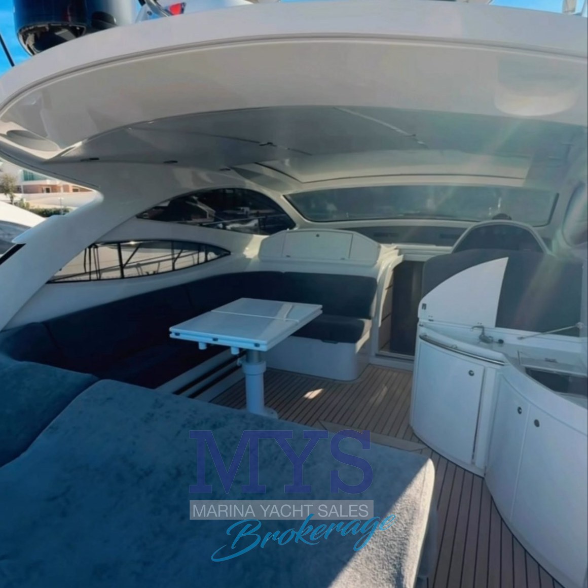Pershing 50' · 2009 à vendre – Autre zone — photo 8