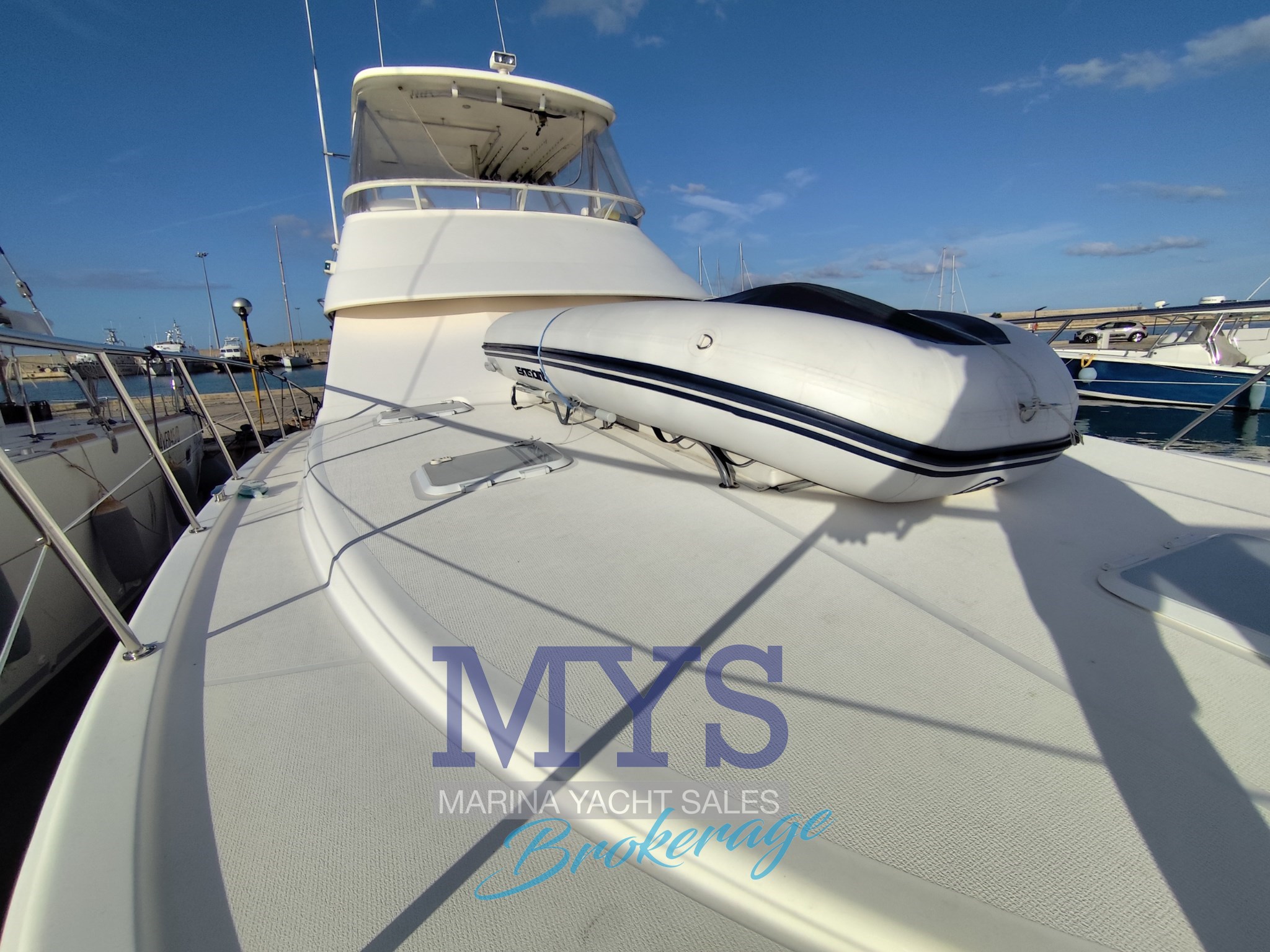 Riviera Marine 47 Flybridge · 2005 à vendre – Autre zone — photo 9