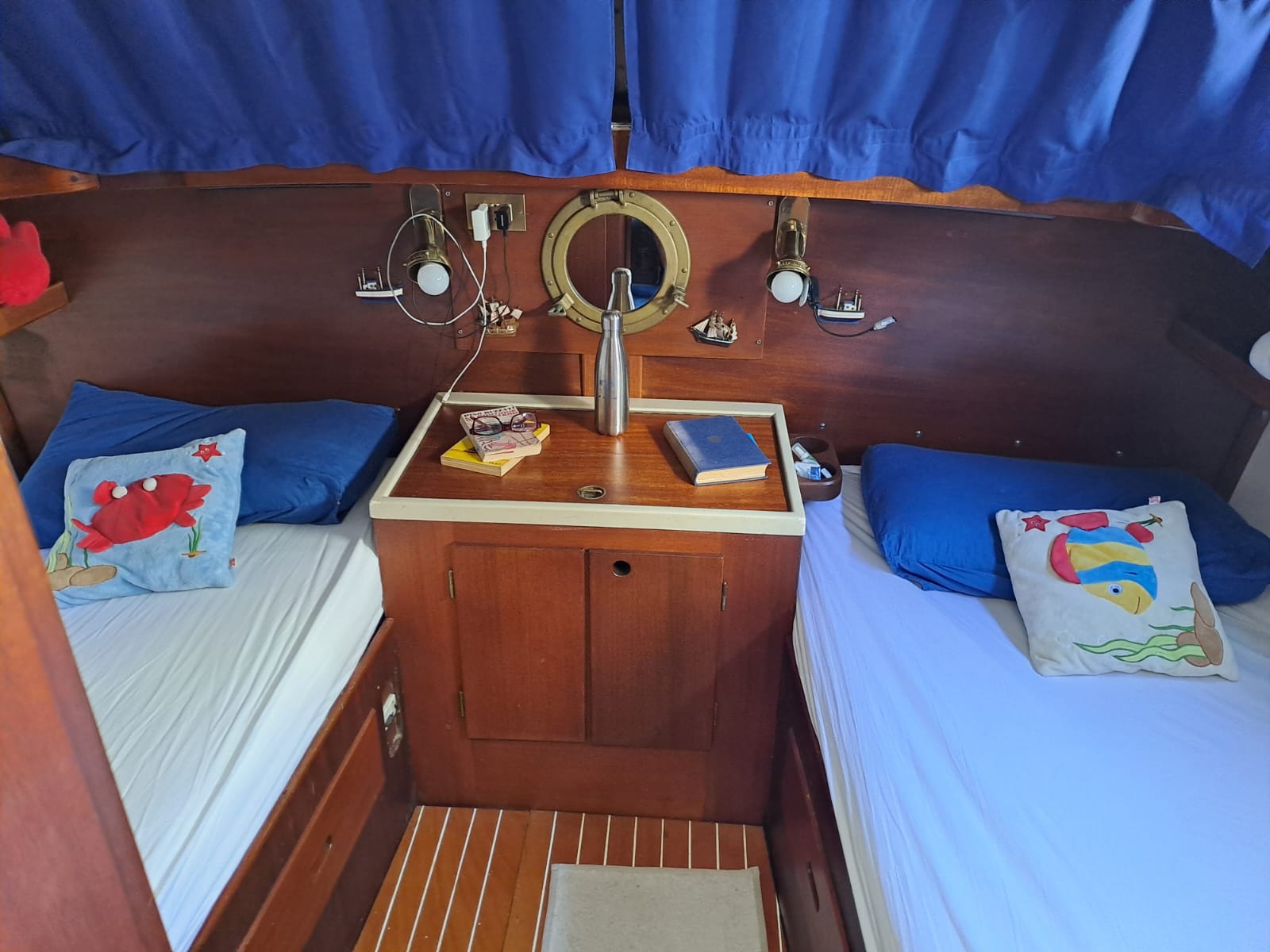 Robalo Royal Cruiser 34 · 1975 zu verkaufen – Andere Region — Foto 8