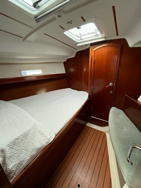 Beneteau Oceanis 393 Clipper · 2002 zu verkaufen – Andere Region — Foto 8