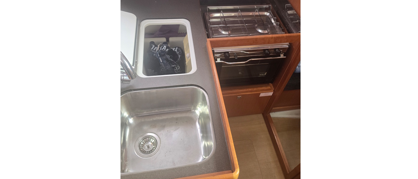 Bavaria 33 Cruiser · 2014 en venta en Asturias, Cantabria y País Vasco — foto 4