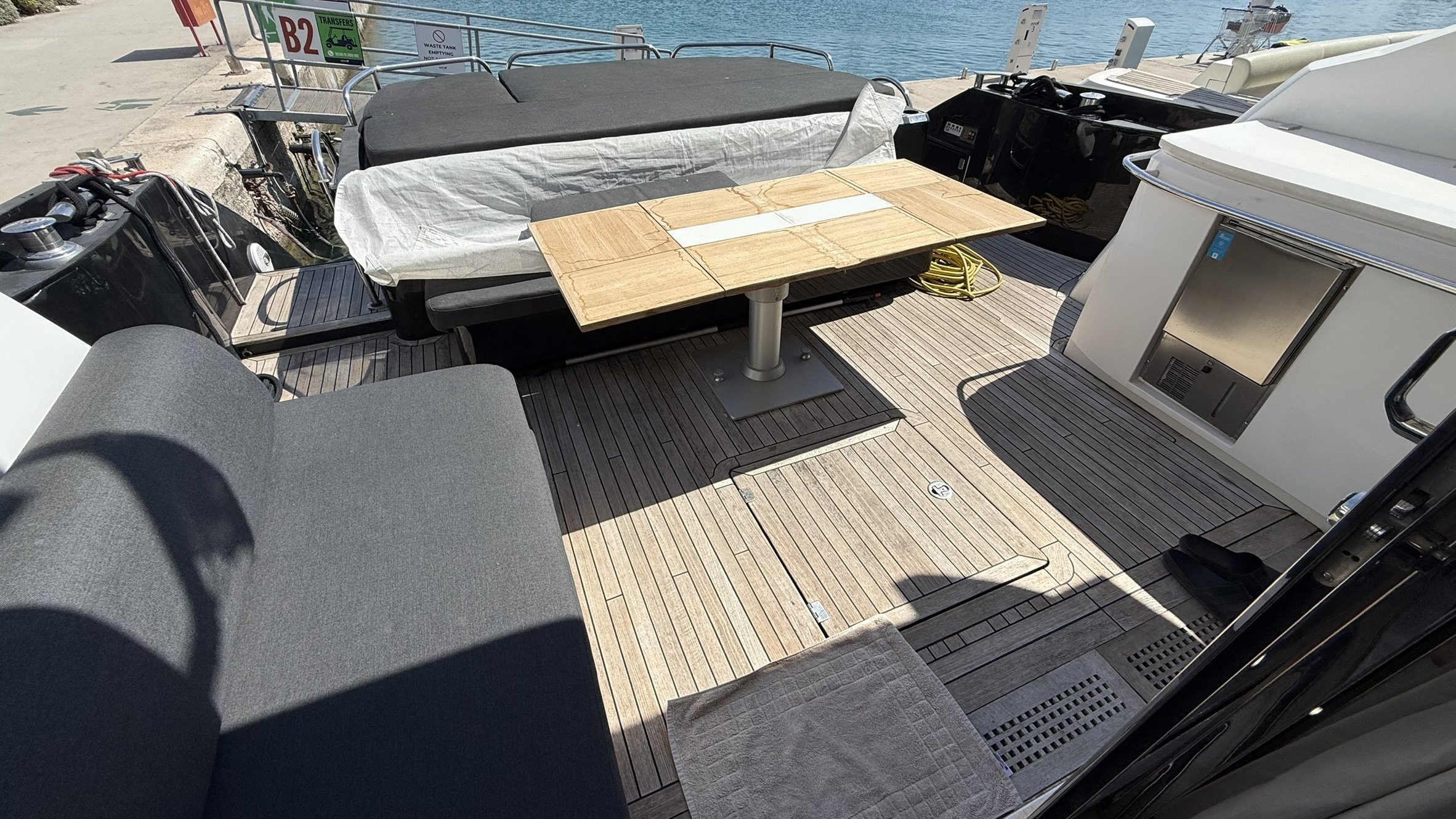 Sunseeker 64 Predator · 2011 zu verkaufen – Kroatien — Foto 3
