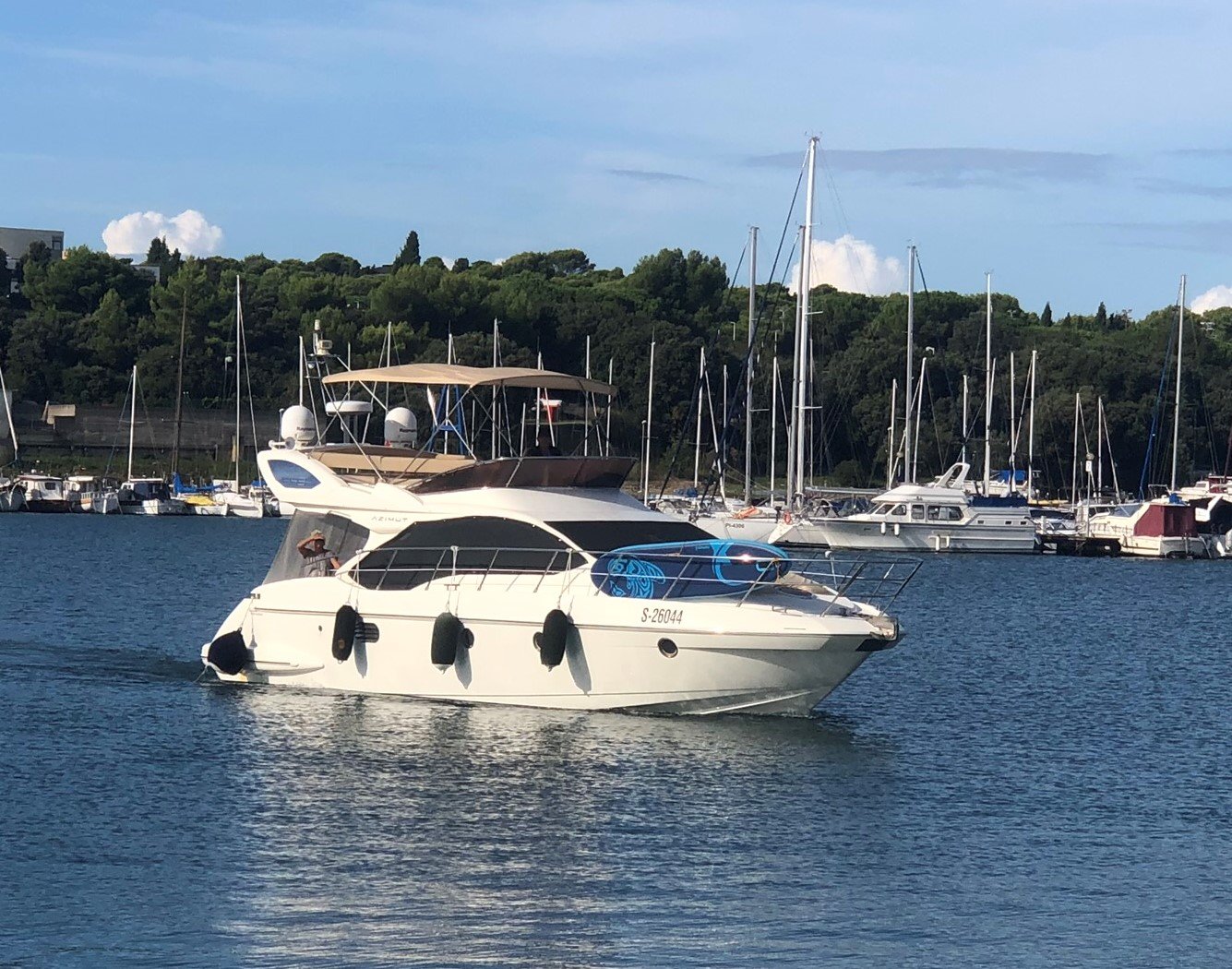 Azimut 43 Fly · 2005 for sale in Croatia — photo 1