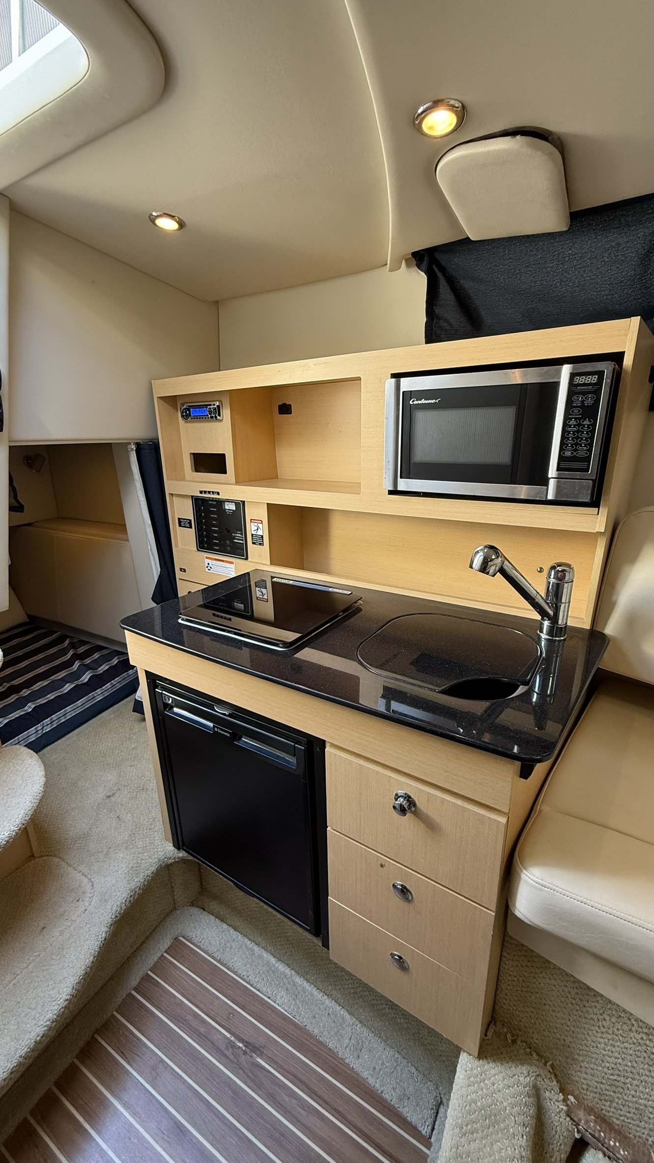 Bayliner 255 CU · 2012 en venta en Otra zona — foto 4