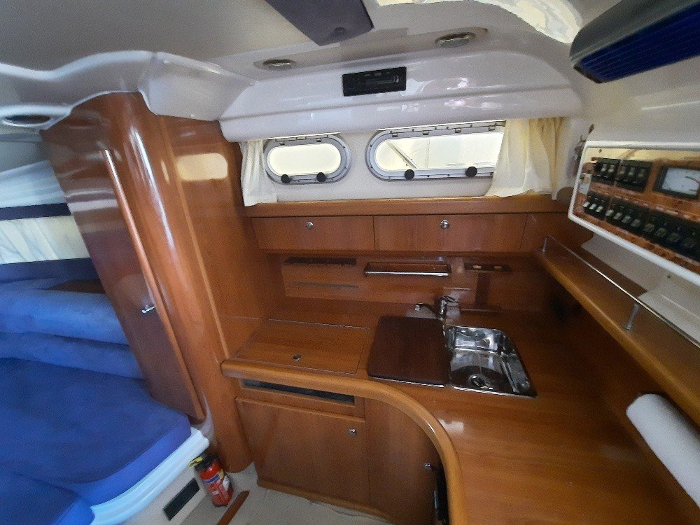 Sealine S28 · 2004 for sale in Croatia — photo 10