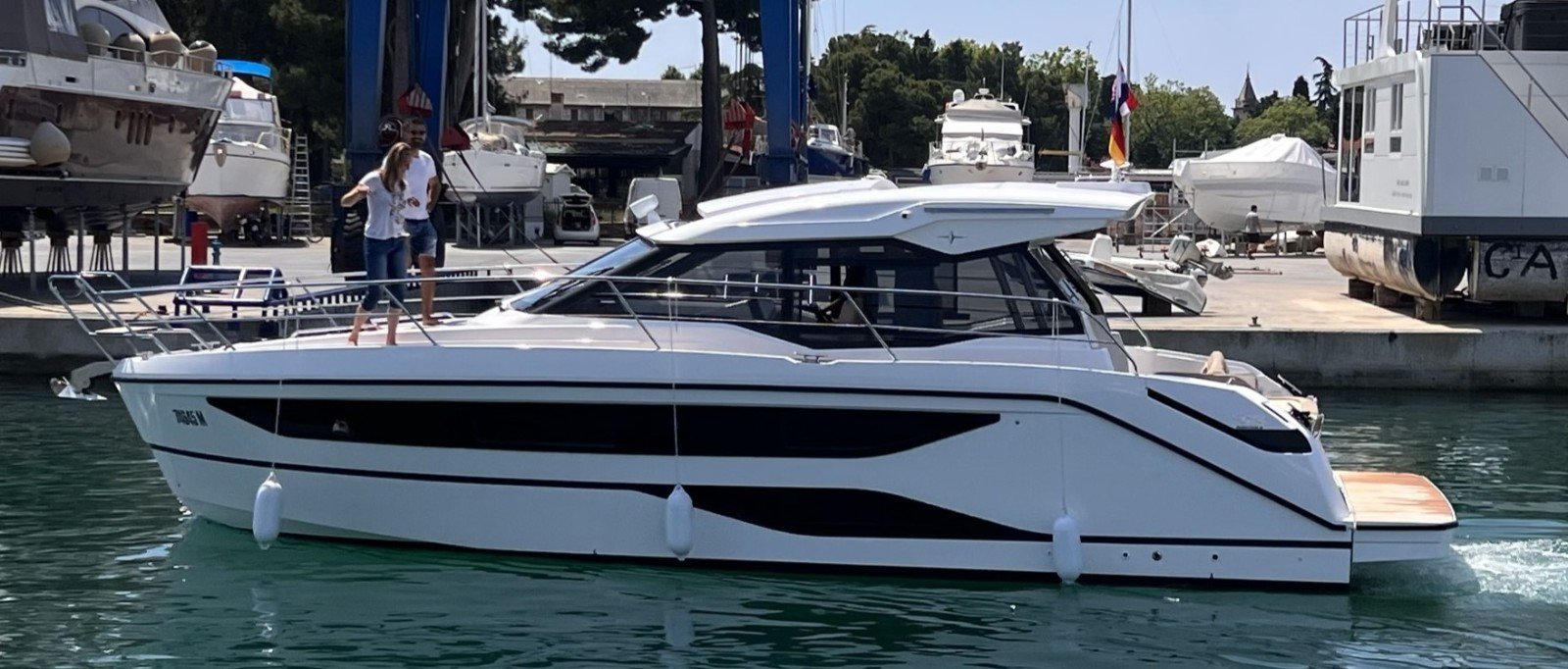 Bavaria SR 36 HT · 2023 in vendita in Croazia — foto 1