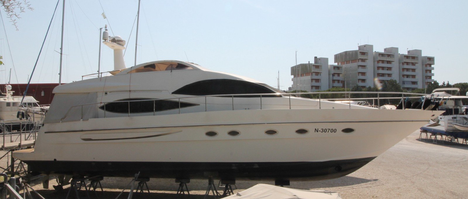Admiral 62 Fly · 2000 en venta en Croacia — foto 1