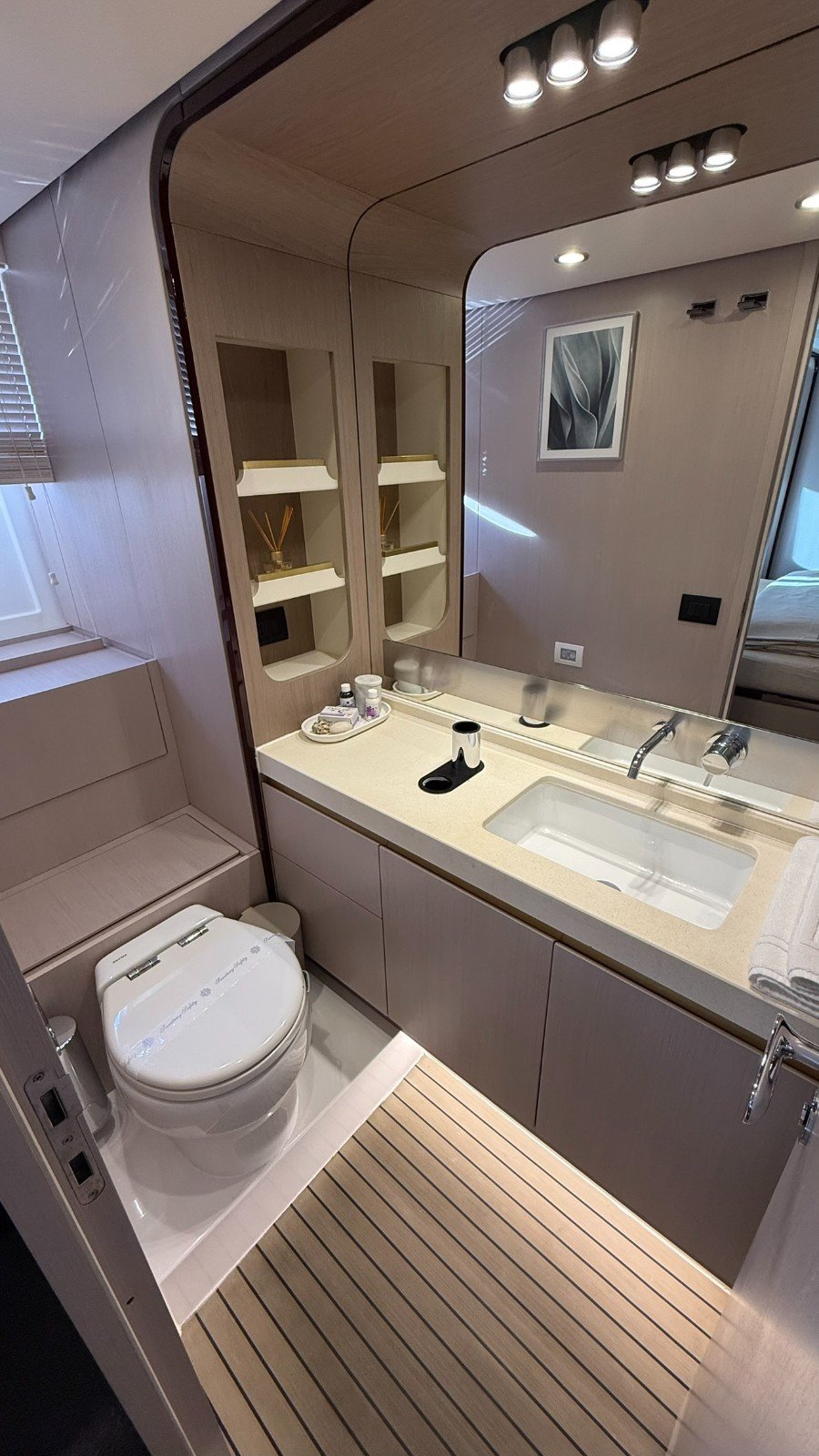 Azimut 60 Fly · 2018 en venta en Croacia — foto 2