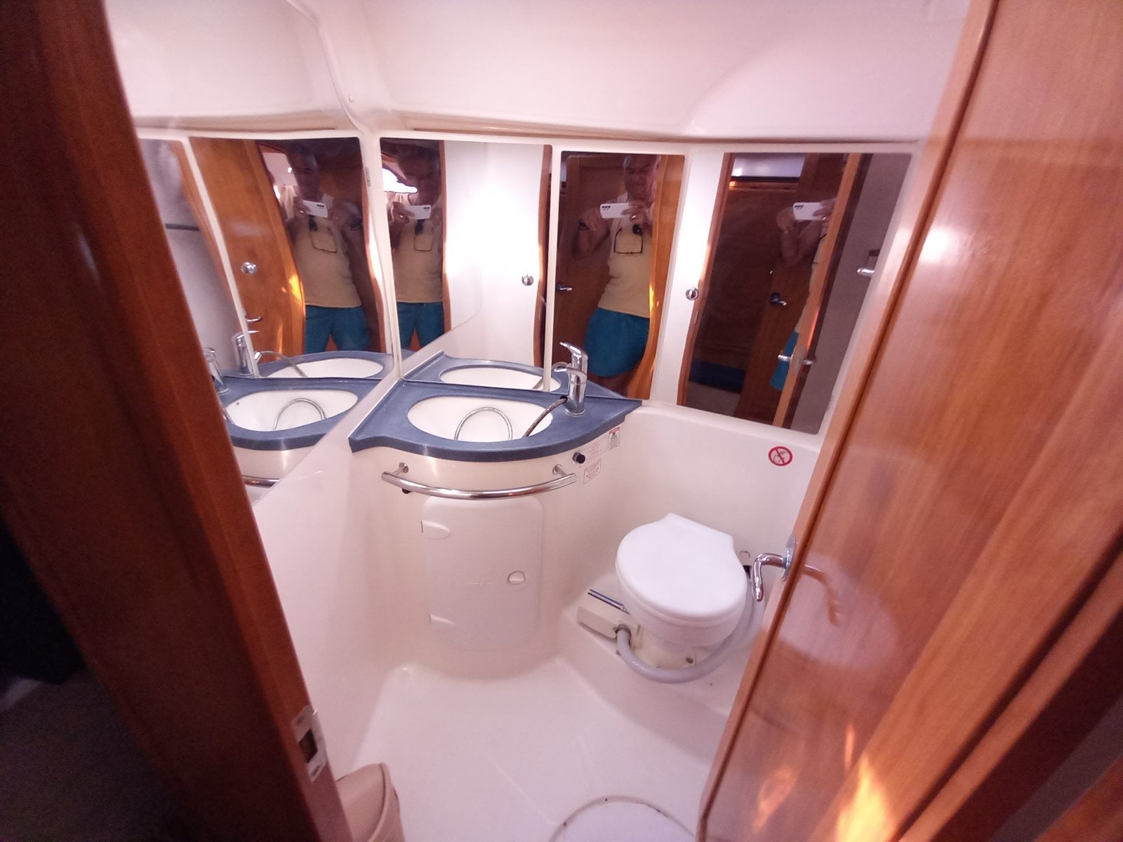 Bavaria 42 Cruiser · 2007 in vendita in Atene e Golfo Saronico — foto 4