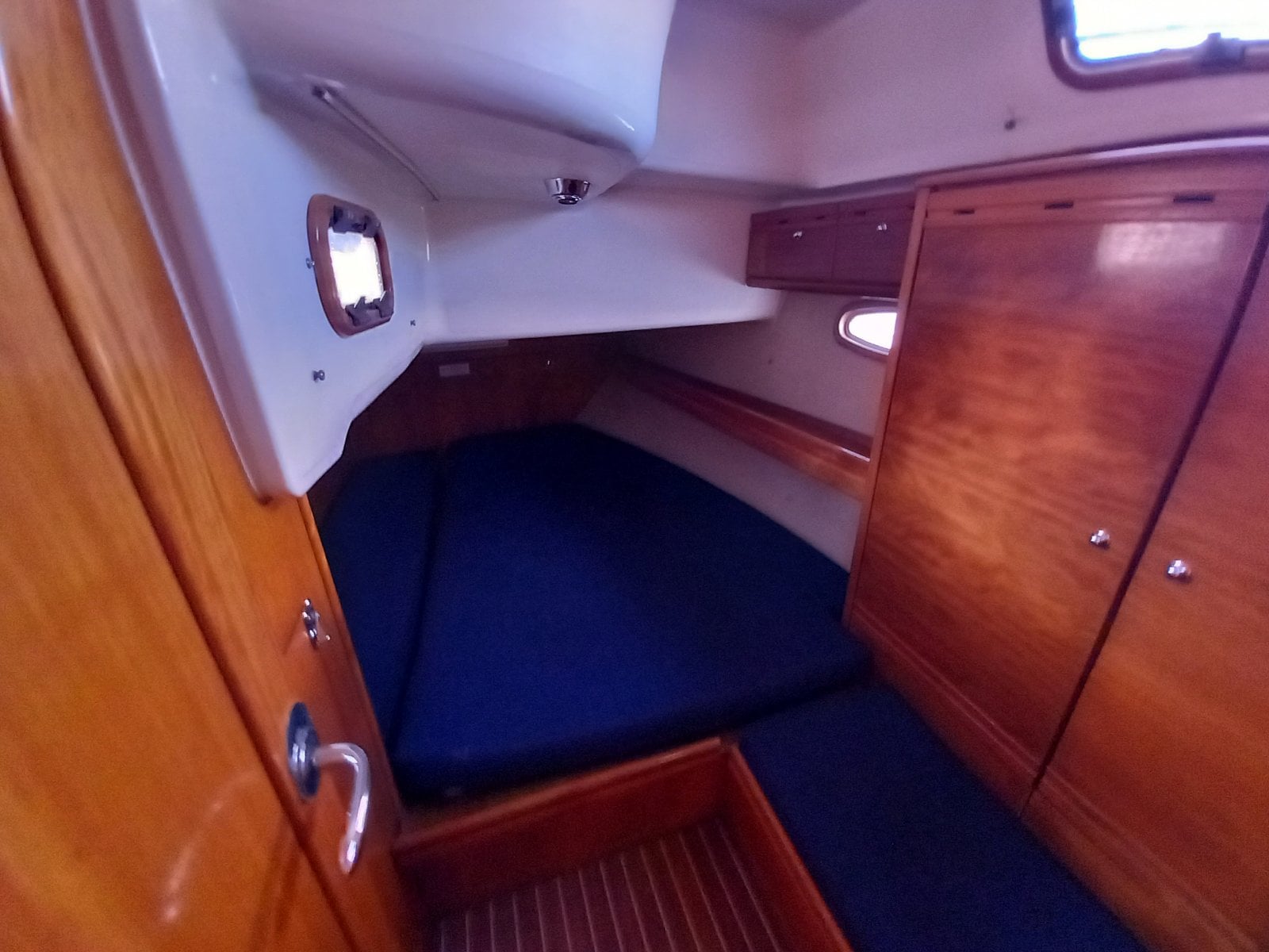 Bavaria 42 Cruiser · 2007 in vendita in Atene e Golfo Saronico — foto 5