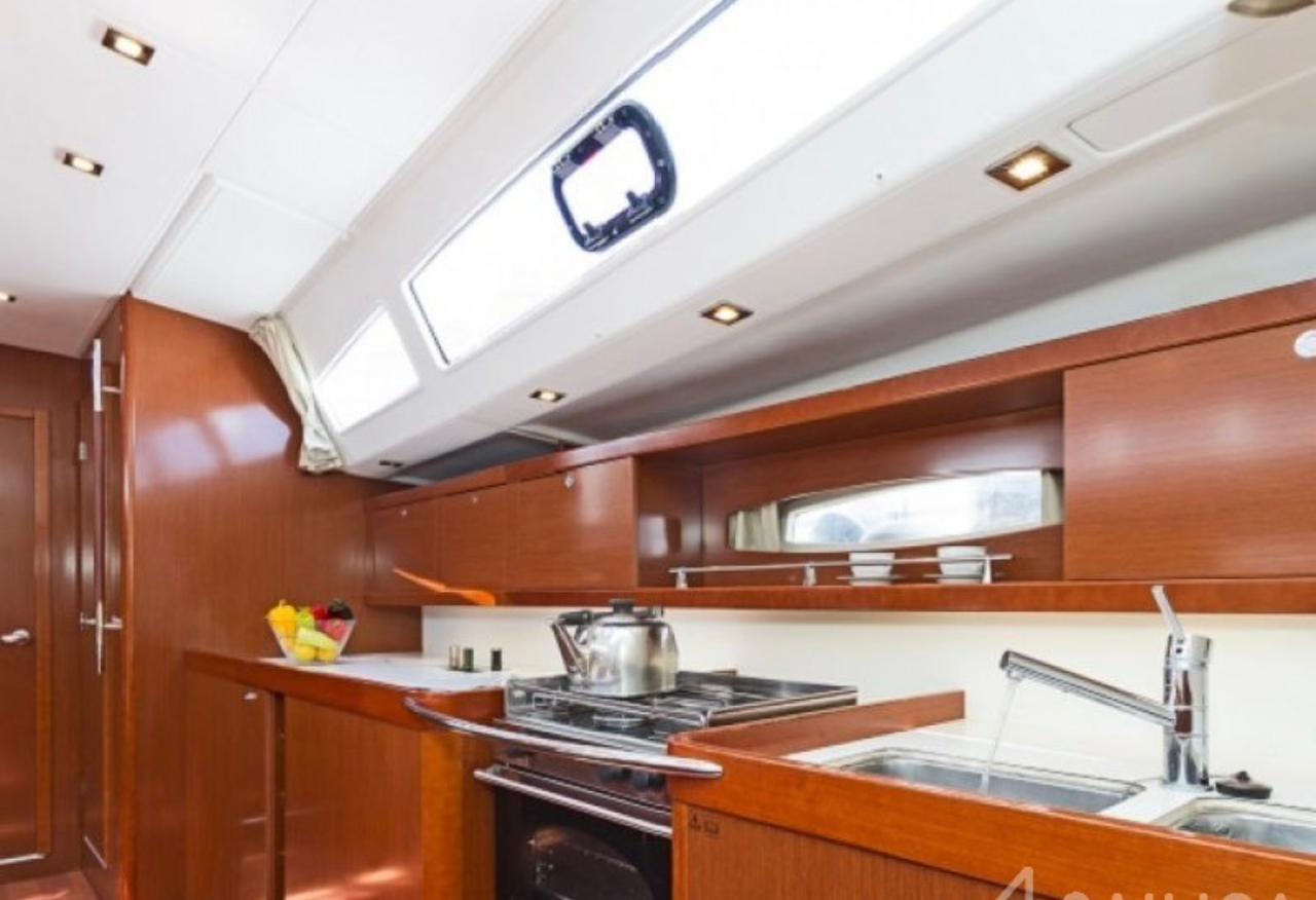 Beneteau Oceanis 50 F · 2012 in vendita in Atene e Golfo Saronico — foto 4