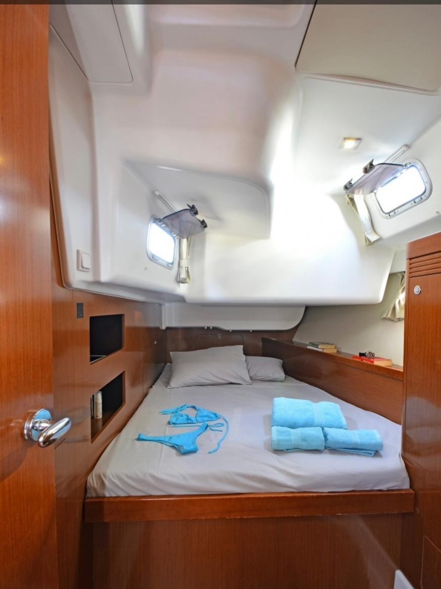 Beneteau Oceanis 50 F · 2012 in vendita in Atene e Golfo Saronico — foto 8