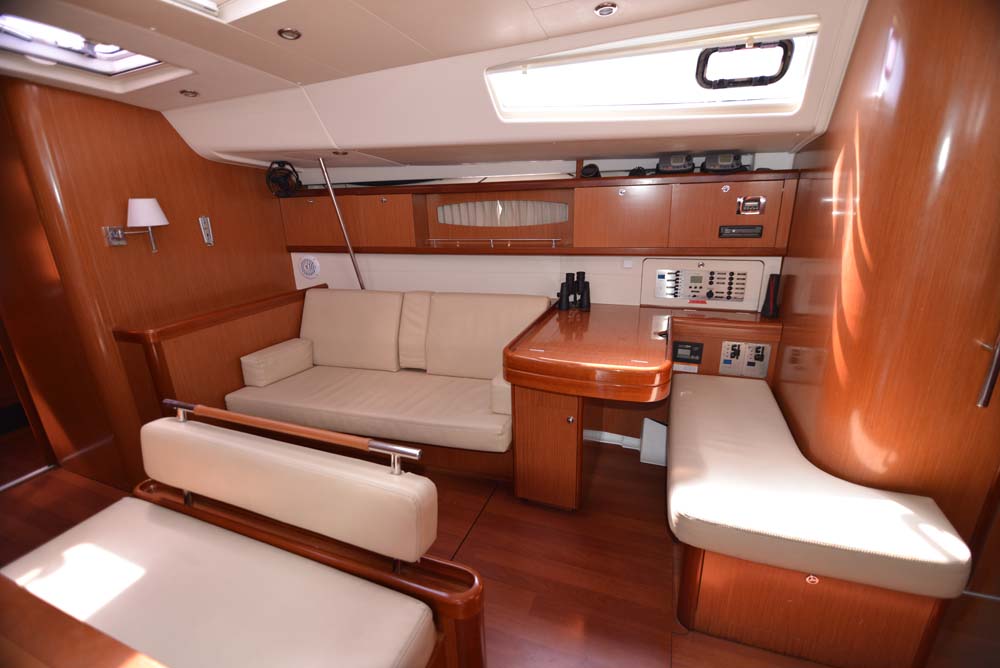 Beneteau Oceanis 54 · 2009 zu verkaufen – Athen und Saronischer Golf — Foto 5