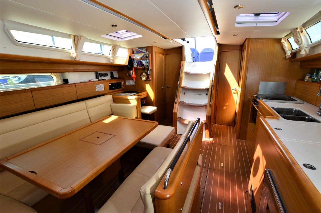 Jeanneau Sun Odyssey 44i · 2010 in vendita in Atene e Golfo Saronico — foto 4