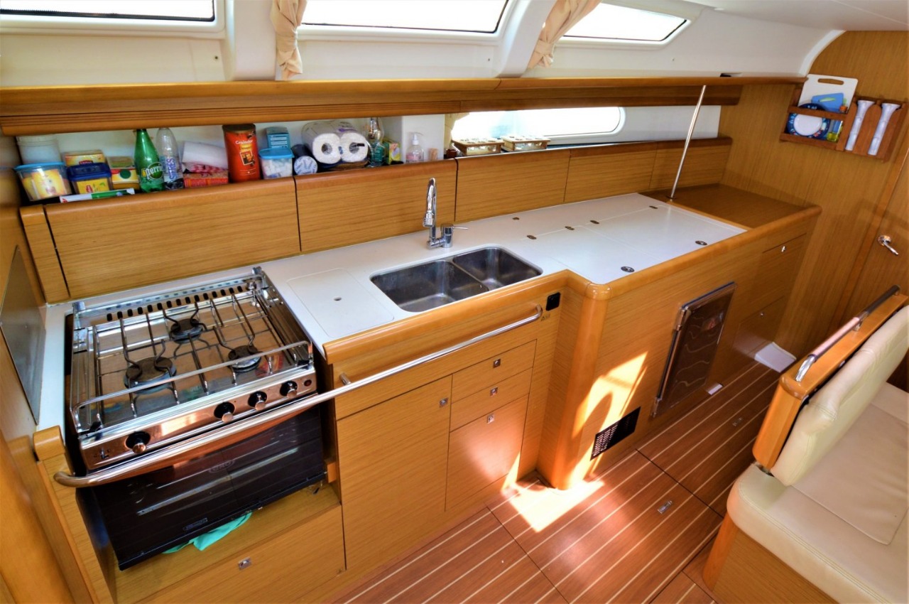 Jeanneau Sun Odyssey 44i · 2010 in vendita in Atene e Golfo Saronico — foto 6