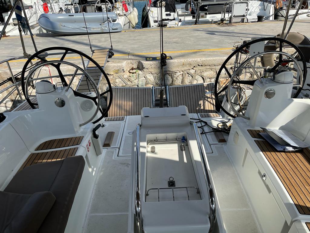 Jeanneau Sun Odyssey 479 · 2018 zu verkaufen – Athen und Saronischer Golf — Foto 2