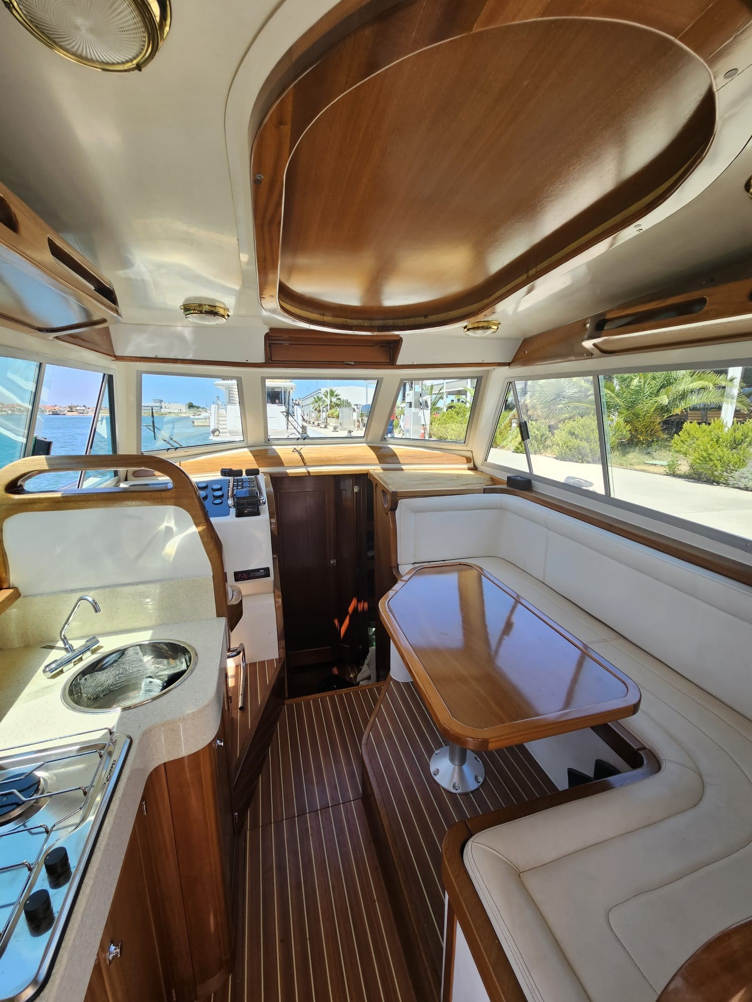 Coronet 32 · 1982 en venta en Croacia — foto 2