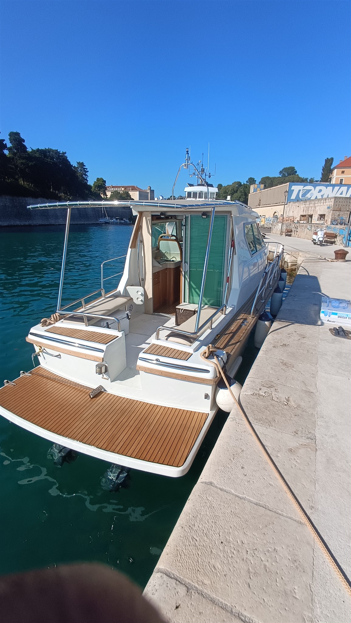 Coronet 32 · 1982 en venta en Croacia — foto 3