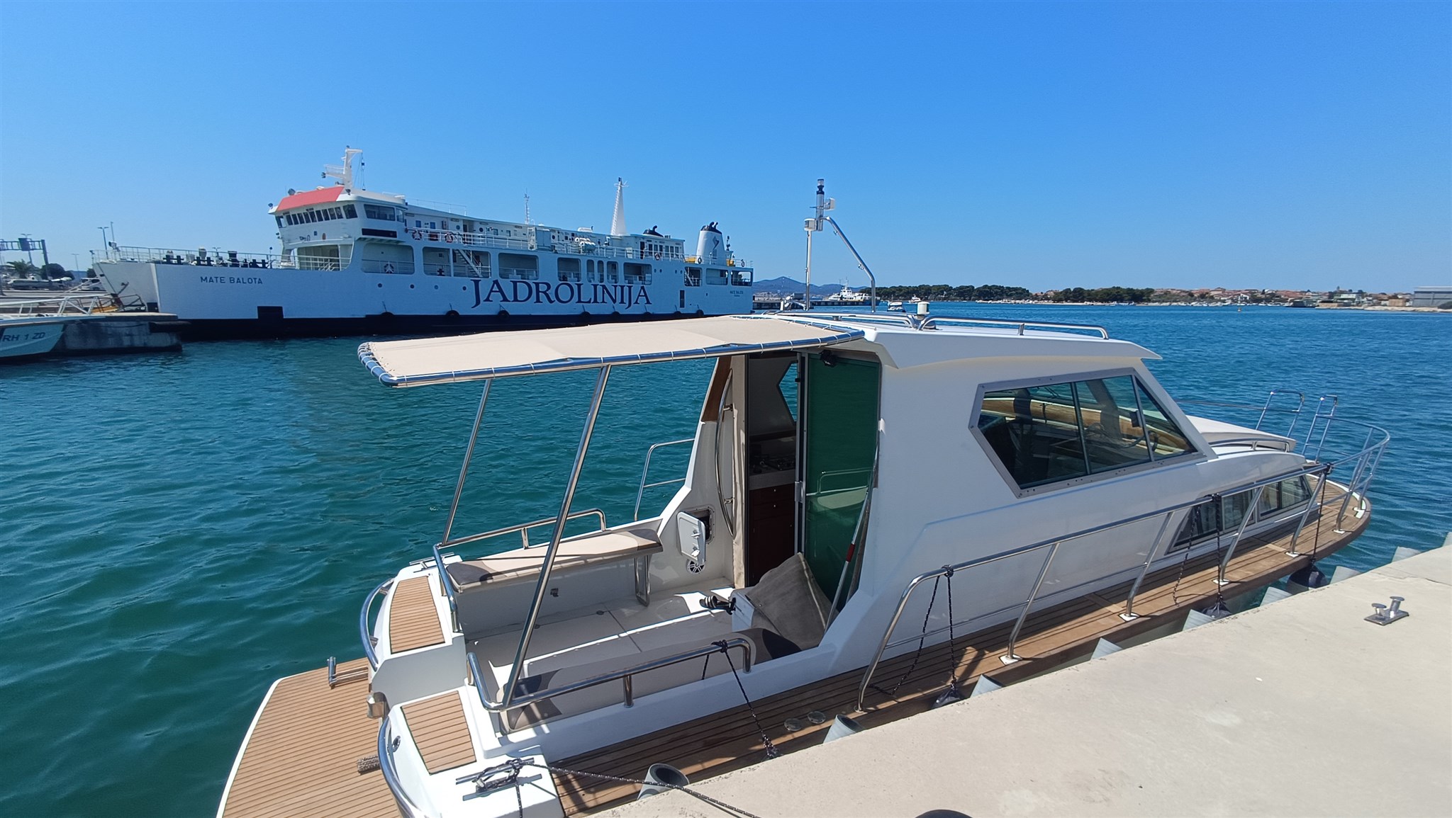 Coronet 32 · 1982 en venta en Croacia — foto 6