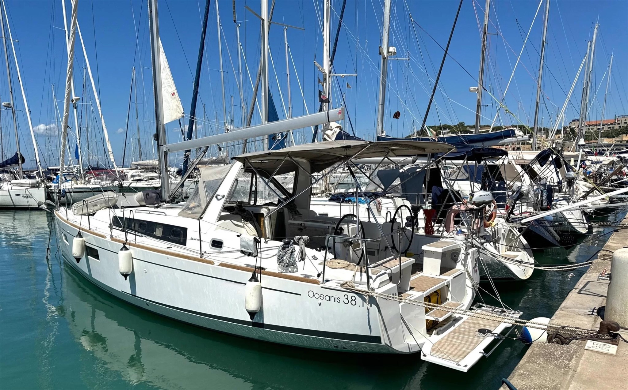 Beneteau Océanis 38.1 · 2021 en venta en Toscana (Livorno y Elba) — foto 1