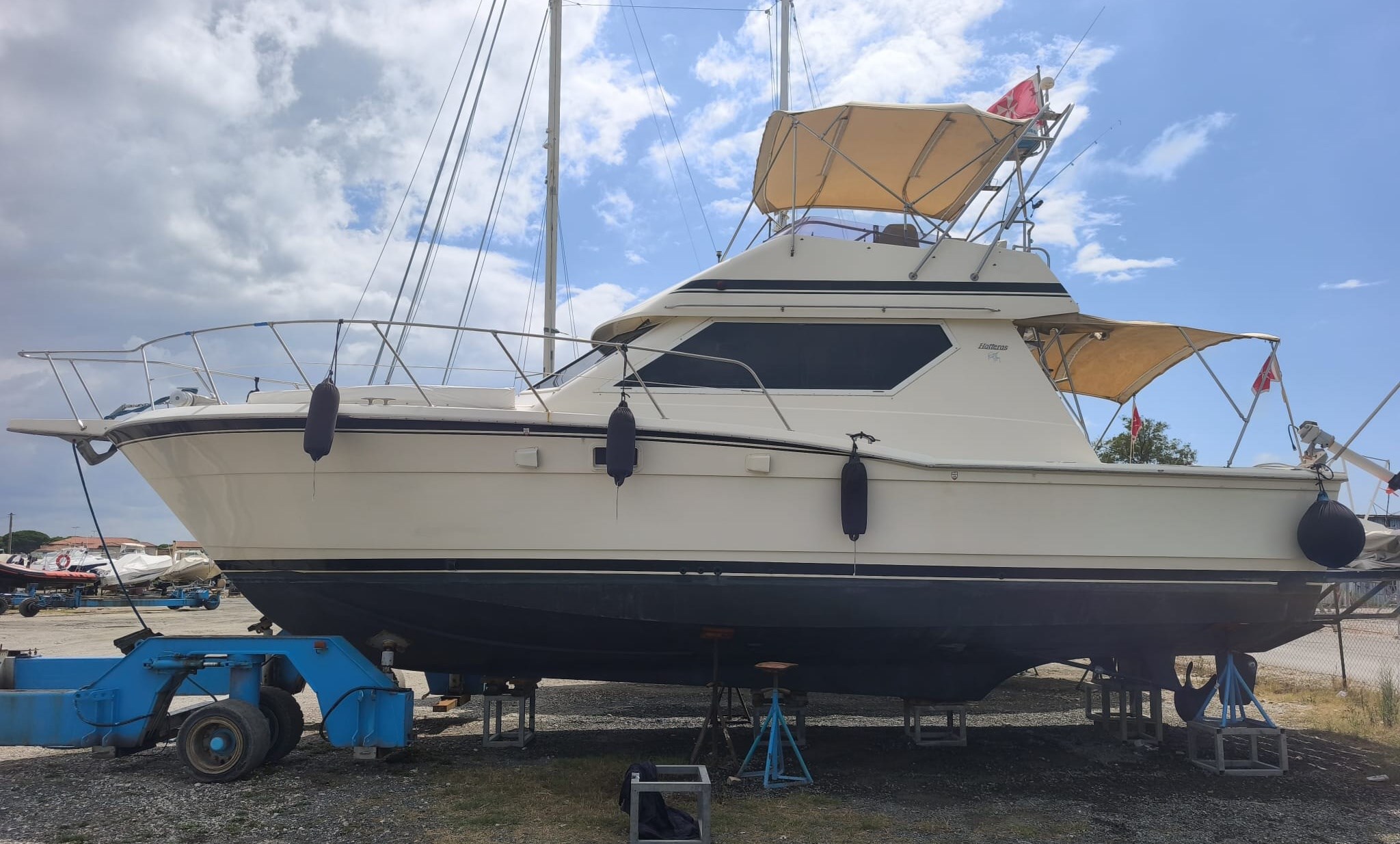 Hatteras 38 Convertible · 1992 en venta en Toscana (Livorno y Elba) — foto 1