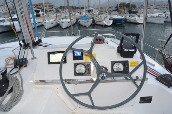 Catana Bali 4.1 · 2019 in vendita in Napoli e Amalfi — foto 10