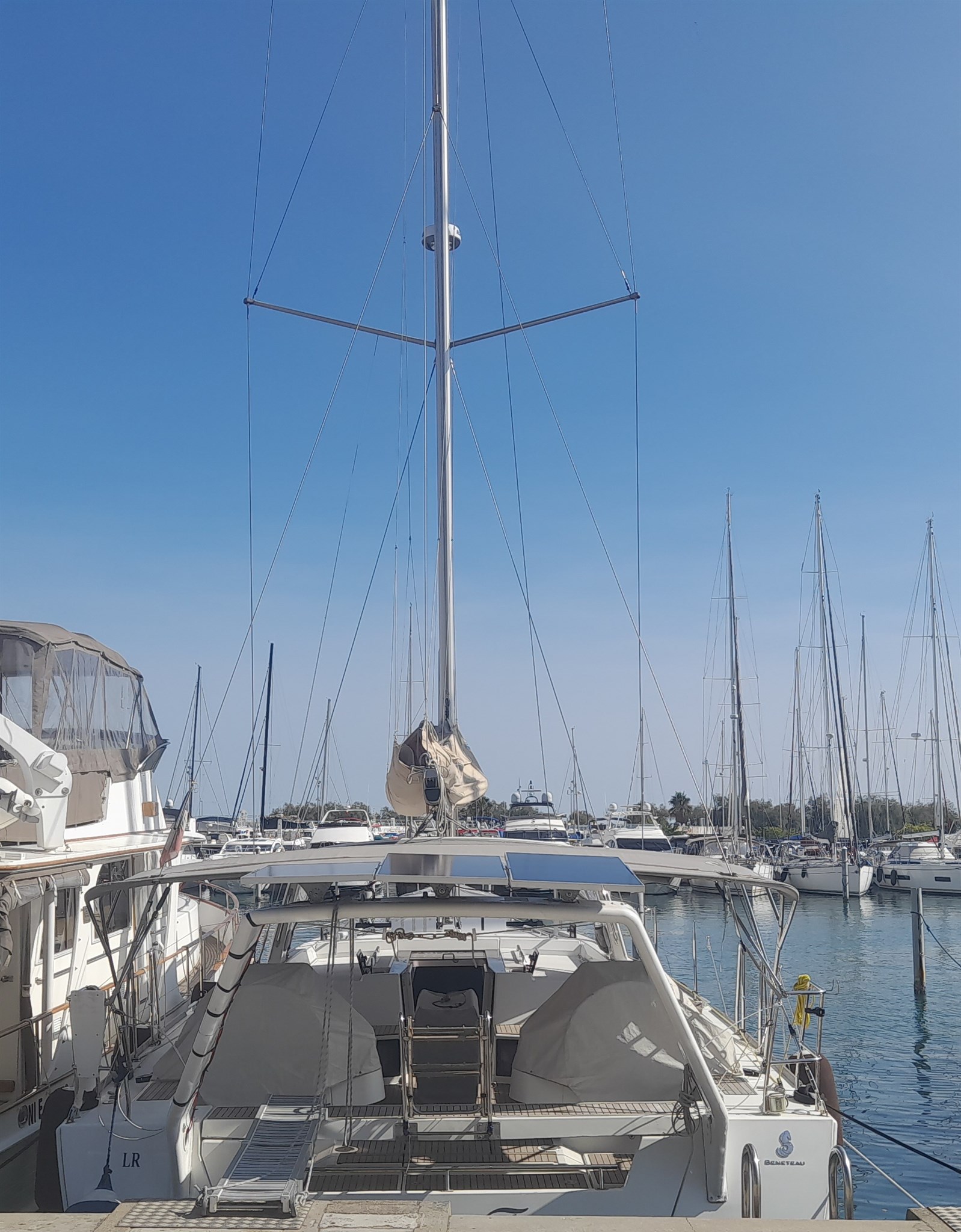 Beneteau Oceanis 55 · 2015 for sale in French Riviera — photo 3