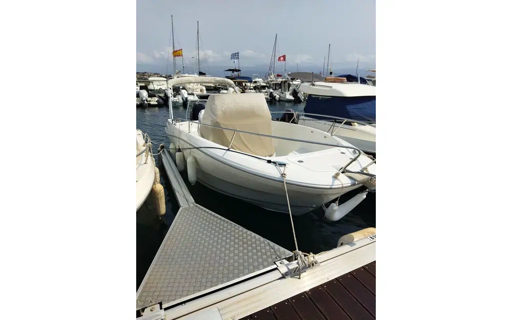Jeanneau Cap Camarat 7.5 CC · 2012 for sale in French Riviera — photo 4