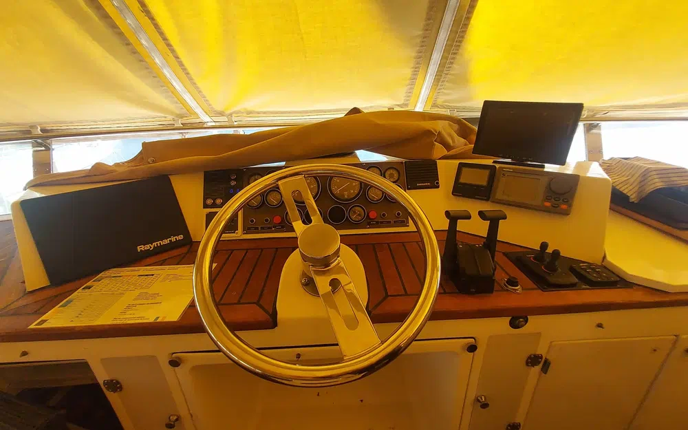 President 585 · 1996 for sale in French Riviera — photo 9