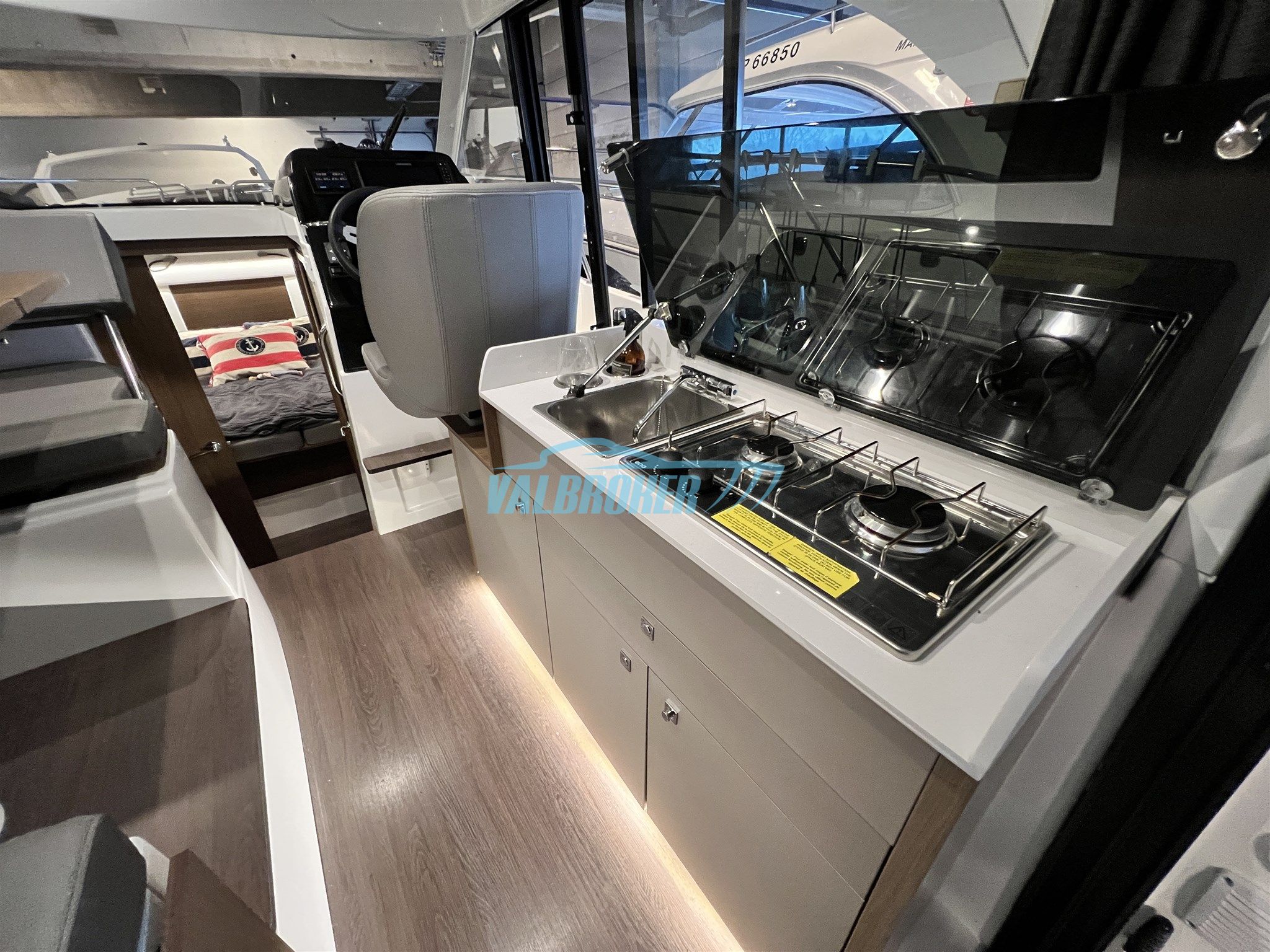 Beneteau Antares 9 · 2022 à vendre – Autre zone — photo 10