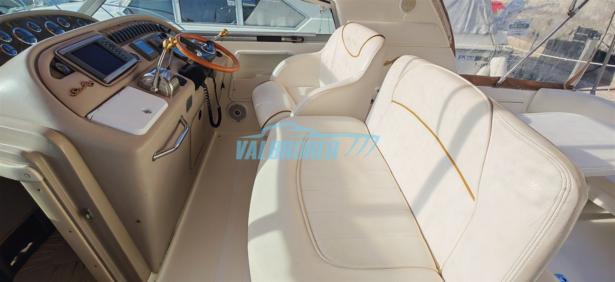Sea Ray 310 SUNDANCER · 2000 for sale in Other area — photo 4