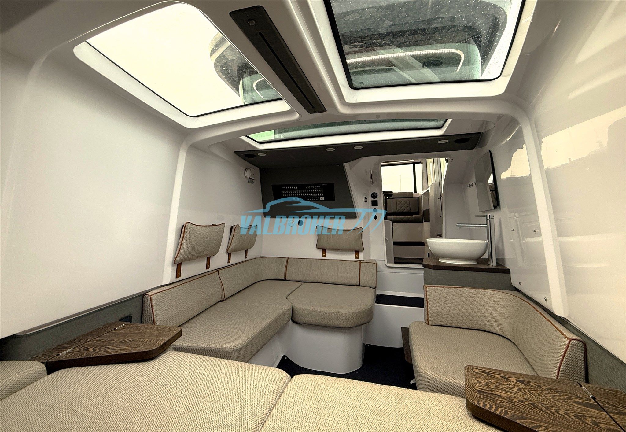 Axopar 37 XC Cross Cabin · 2020 zu verkaufen – Andere Region — Foto 4