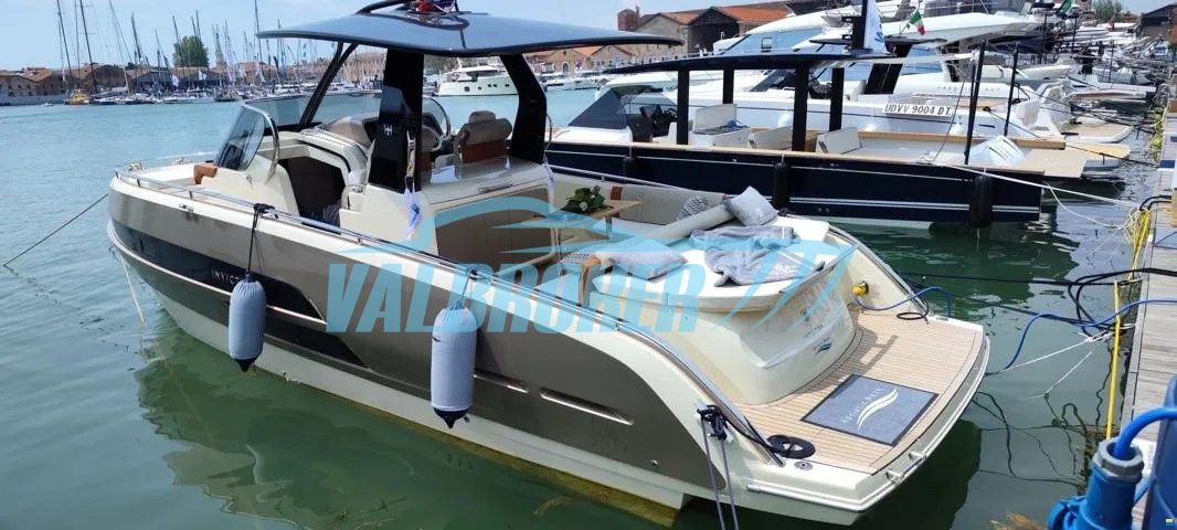 Invictus GT320 · 2023 in vendita in Altra zona — foto 6