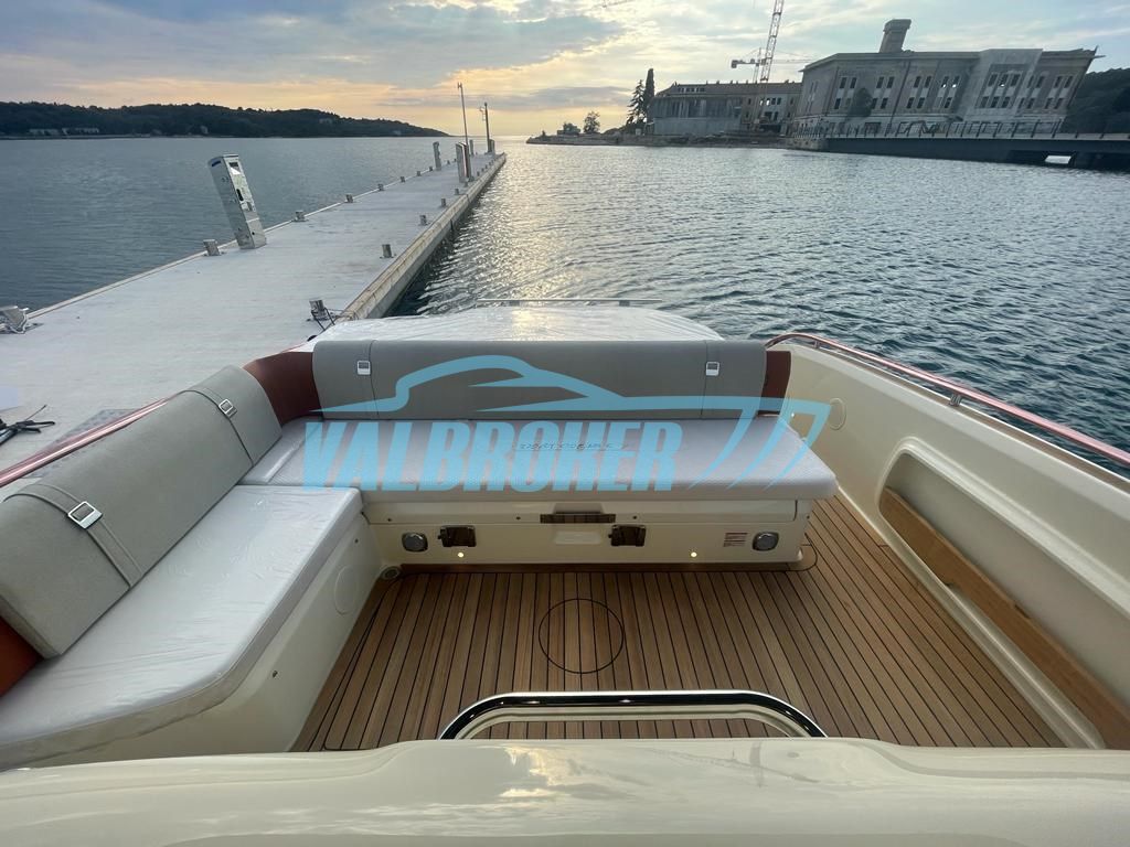 Invictus GT320 · 2023 in vendita in Altra zona — foto 8