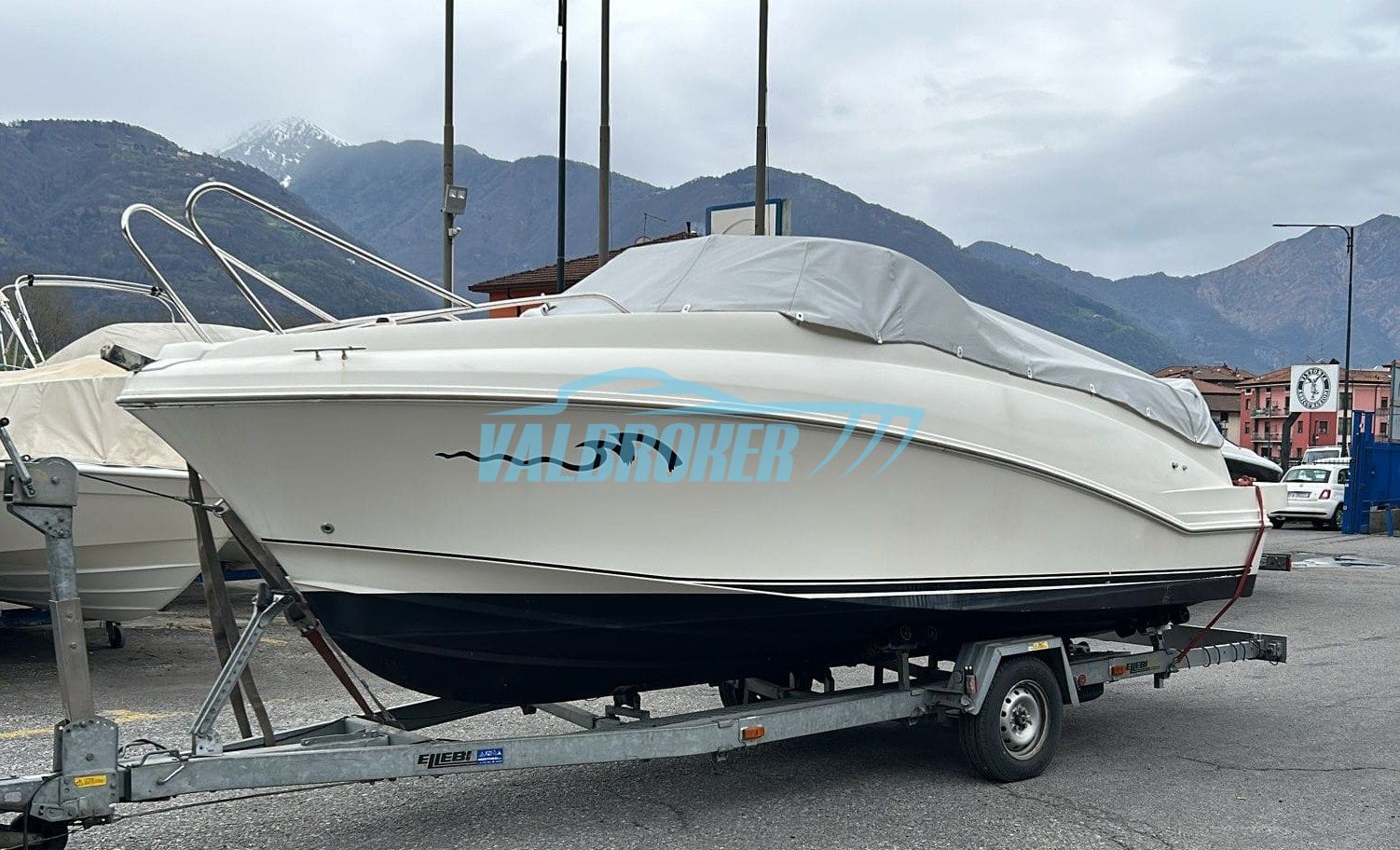 Quicksilver Activ 640 Cabin · 2011 en venta en Otra zona — foto 9