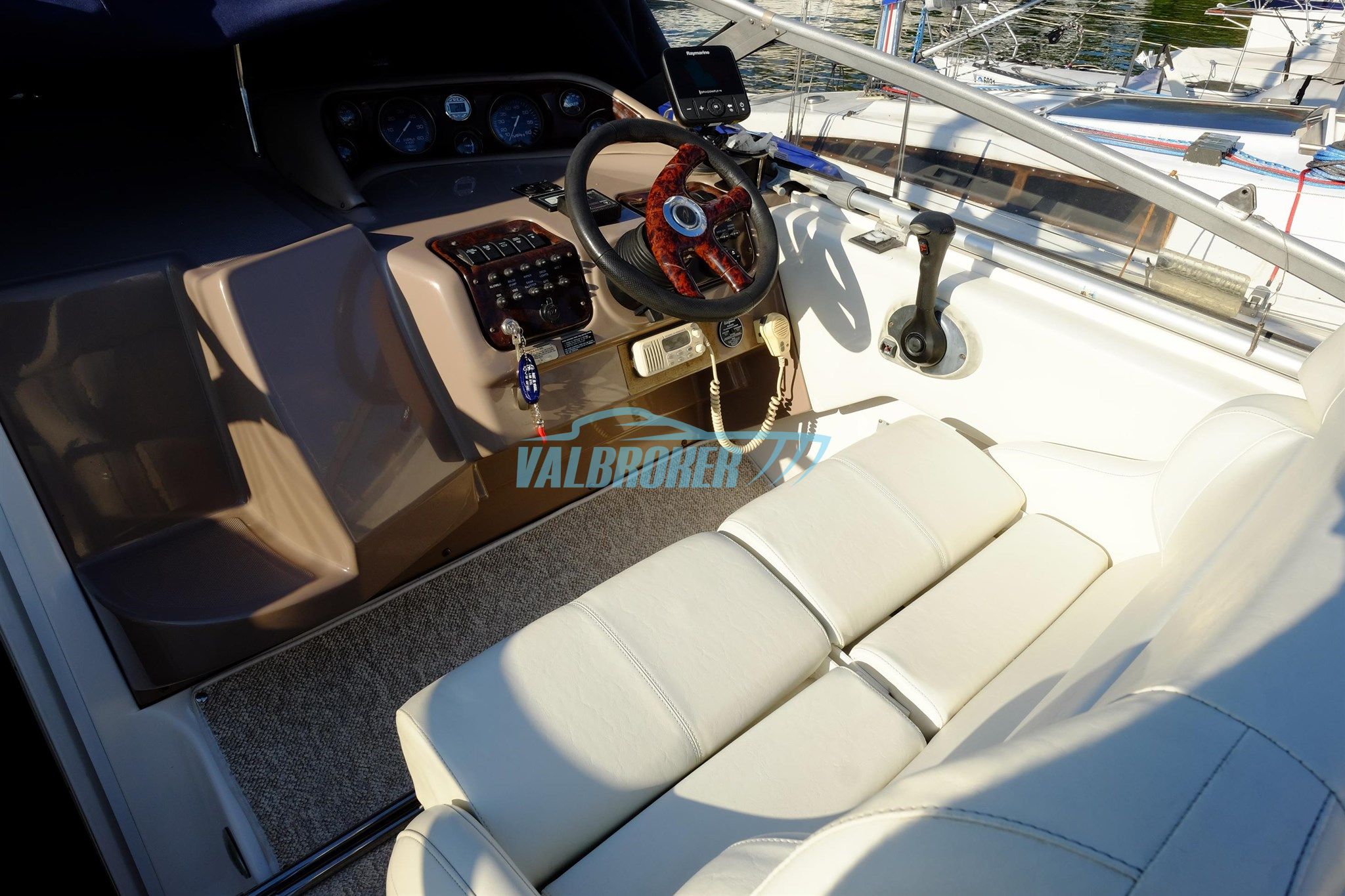 Regal Marine COMMODORE 2665 · 2002 in vendita in Altra zona — foto 9