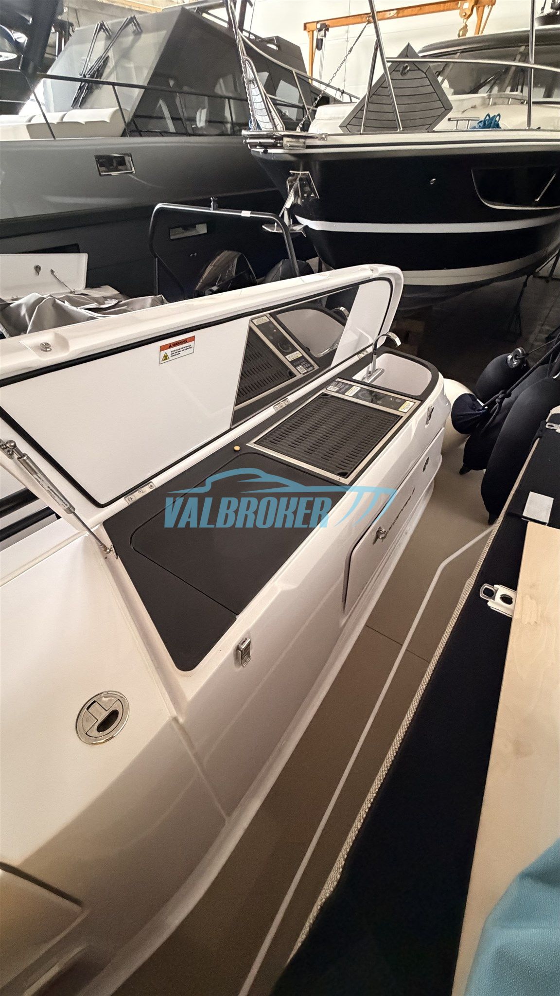 Axopar 45 Cross Cabin · 2025 zu verkaufen – Andere Region — Foto 8